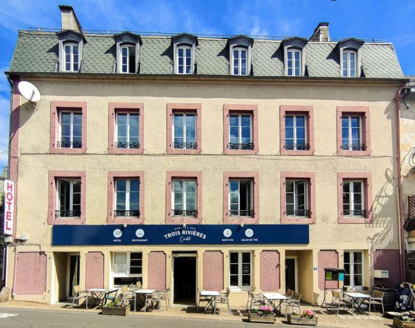 Auberge Des Trois Rivieres Condat (Cantal) Exterior foto